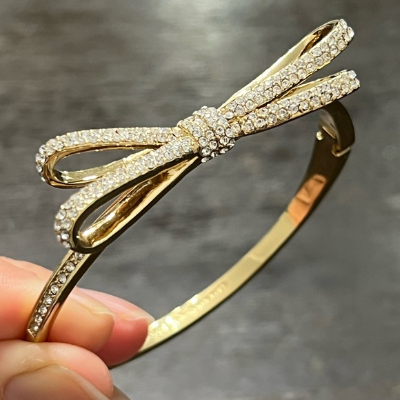 COPY - Kate Spade elegant jeweled large ribbon bow designed side open bangle br… - Picture 3 of 4